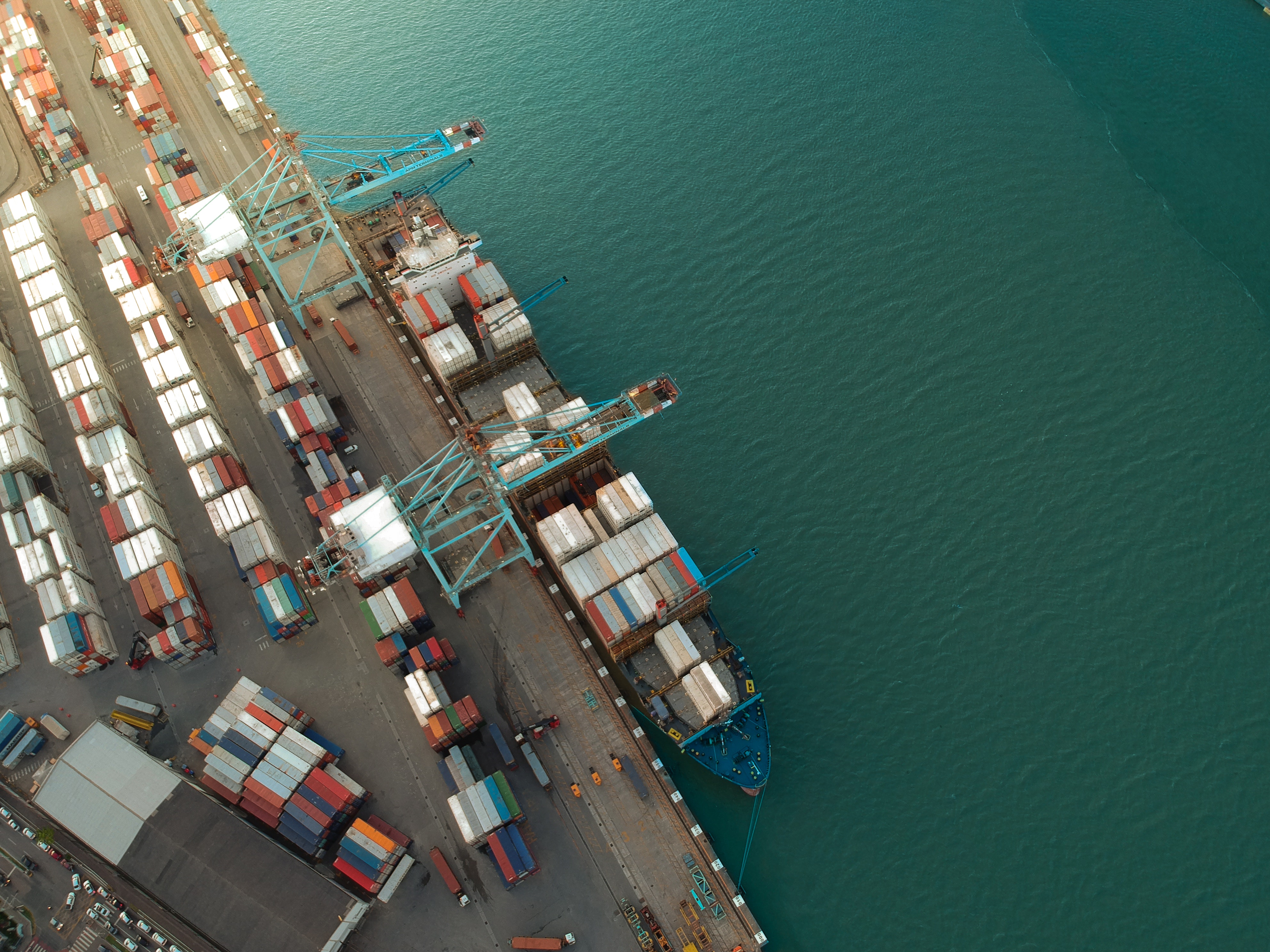 Case Study: Trade Finance Company Facilitates $1M Electric Dump Truck Import Through Timely LC Solution